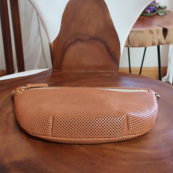 Clare V. Grand Fanny in Cuoio Perf - Picture 2 of 16